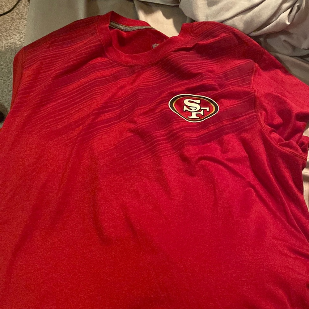 Nike mens shirt